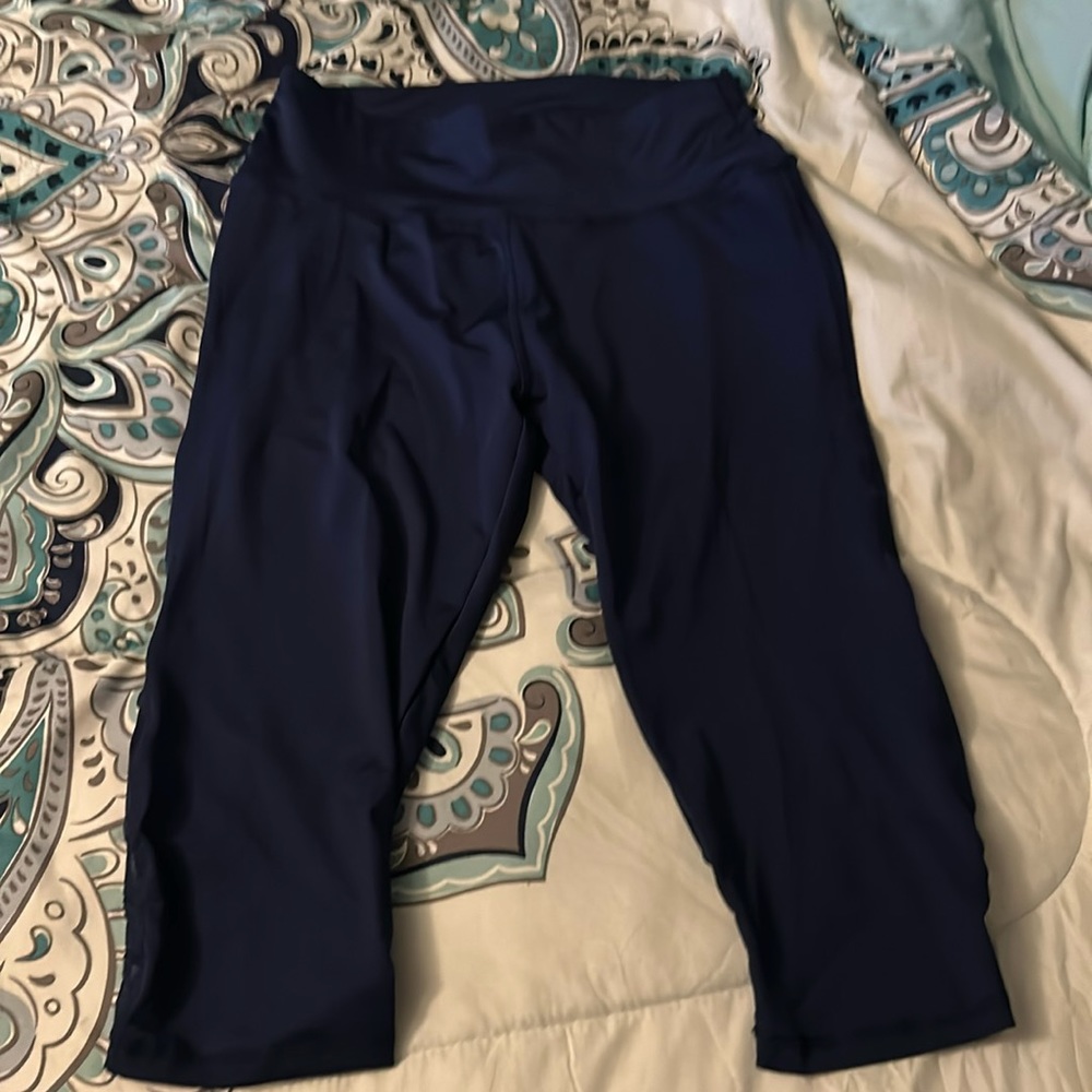 Dark blue shin length, yoga pants, size large